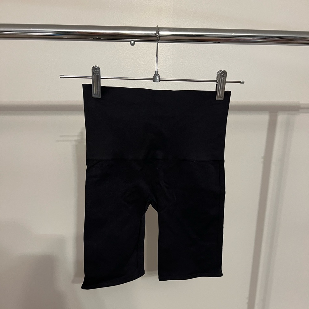 SPANX Biker Shorts - Black